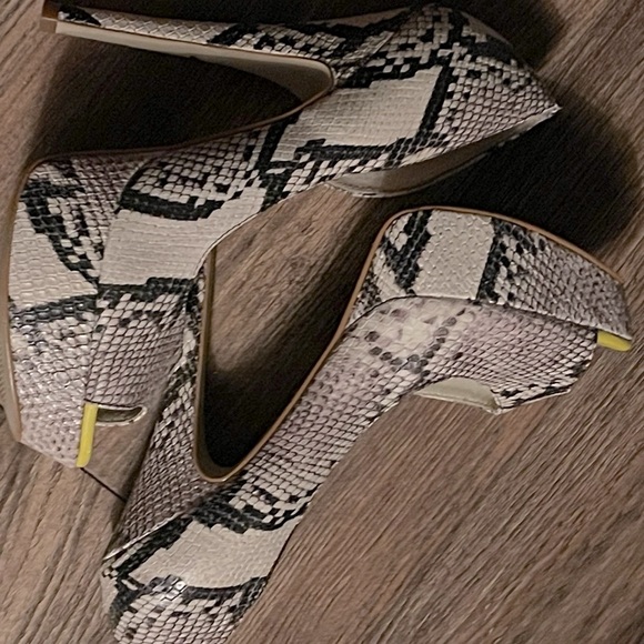 EUC Steven by Steve Madden AmplifyD 🐍 Snakeskin stilettos - Picture 11 of 12